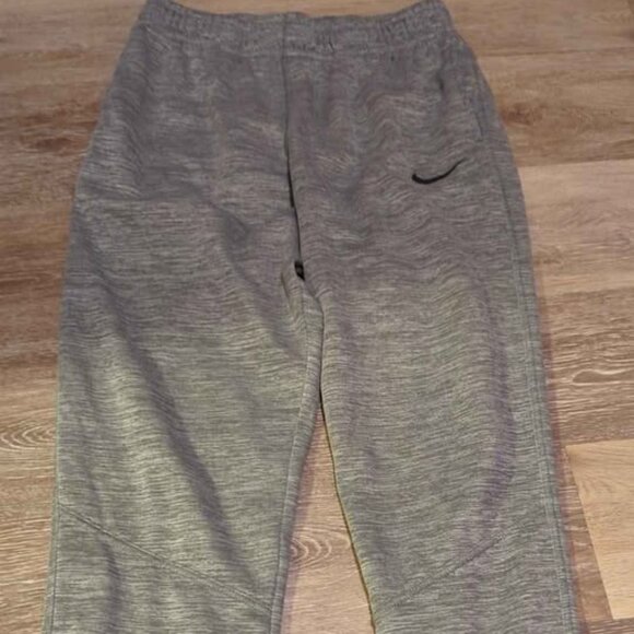Nike Dri-FIT youth xl boys sweatpants - Picture 1 of 6